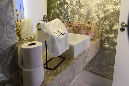 Apartamento mobiliado para comprar em Vila Andrade, 4 suítes, varanda, piscina, academia e churrasqueira. — Lavabo 