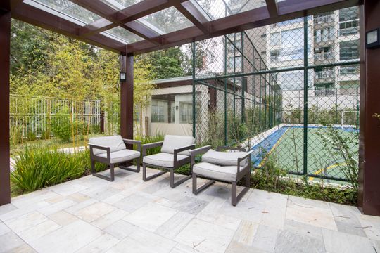 Apartamento mobiliado para comprar em Vila Andrade, 4 suítes, varanda, piscina, academia e churrasqueira. — Área comum