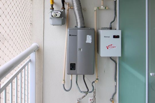 Apartamento mobiliado para comprar em Vila Andrade, 4 suítes, varanda, piscina, academia e churrasqueira. — Área de Serviço