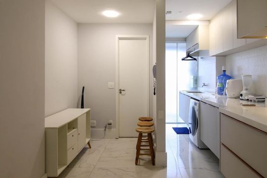 Apartamento mobiliado para comprar em Vila Andrade, 4 suítes, varanda, piscina, academia e churrasqueira. — Cozinha 