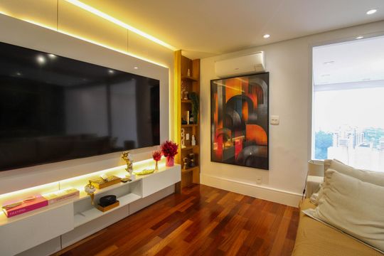 Apartamento mobiliado para comprar em Vila Andrade, 4 suítes, varanda, piscina, academia e churrasqueira. — Sala 