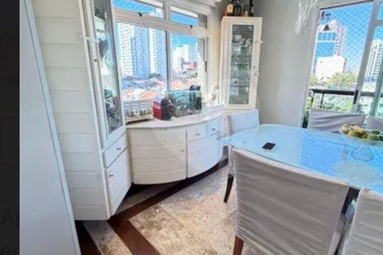 Compra apartamento com 3 suítes e permite animais. — Sala de Jantar