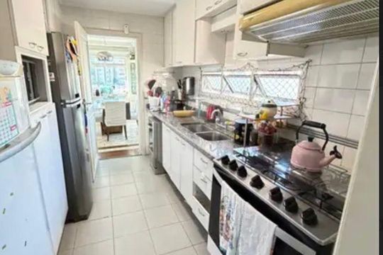 Compra apartamento com 3 suítes e permite animais. — Cozinha