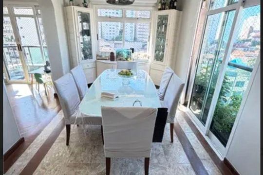 Compra apartamento com 3 suítes e permite animais. — Sala de Jantar