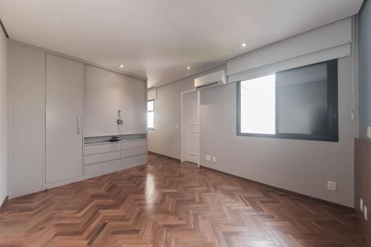 Comprar apartamento com varanda, quintal, 2 quartos e academia no condomínio. — Suite 2