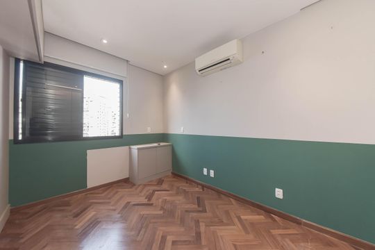 Comprar apartamento com varanda, quintal, 2 quartos e academia no condomínio. — Suite 1