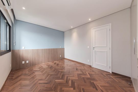 Comprar apartamento com varanda, quintal, 2 quartos e academia no condomínio. — Suite 2