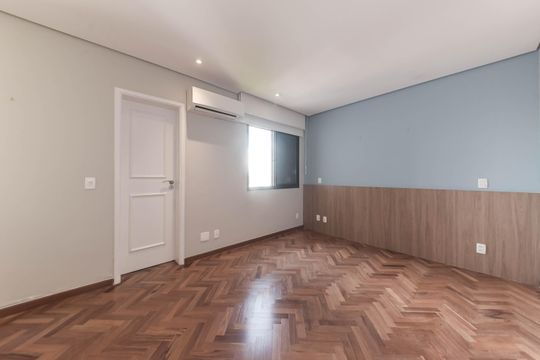 Comprar apartamento com varanda, quintal, 2 quartos e academia no condomínio. — Suite 2