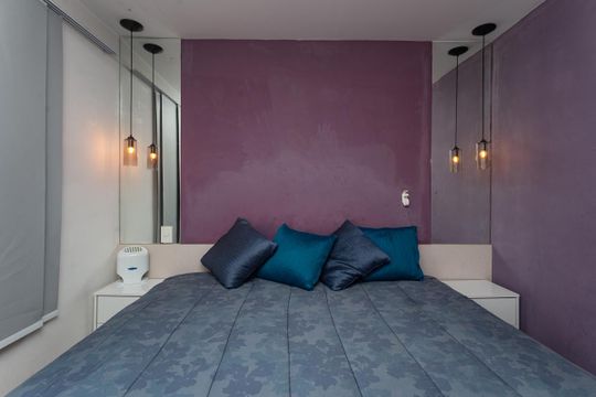 Para comprar apartamento mobiliado na Vila Ipojuca, com 2 quartos e varanda. Piscina no condomínio. — Suíte