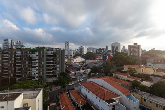 Para comprar apartamento mobiliado na Vila Ipojuca, com 2 quartos e varanda. Piscina no condomínio. — Vista da Cobertura