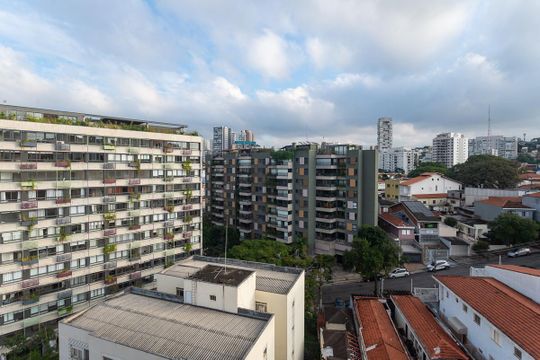 Para comprar apartamento mobiliado na Vila Ipojuca, com 2 quartos e varanda. Piscina no condomínio. — Vista da Cobertura