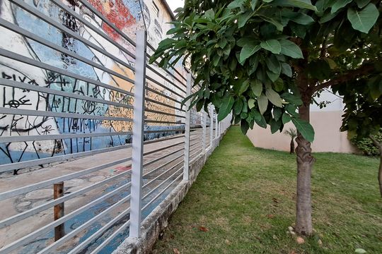 Para comprar apartamento mobiliado na Vila Ipojuca, com 2 quartos e varanda. Piscina no condomínio. — Área comum