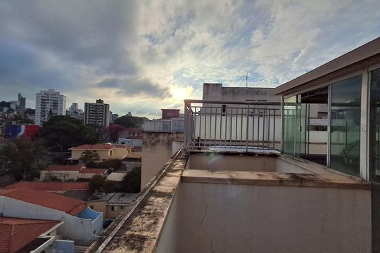 Para comprar apartamento mobiliado na Vila Ipojuca, com 2 quartos e varanda. Piscina no condomínio. — Área comum