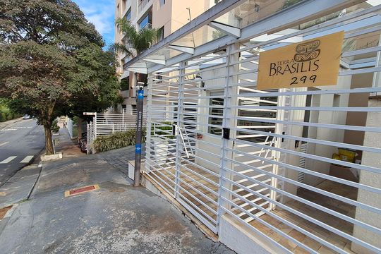 Para comprar apartamento mobiliado na Vila Ipojuca, com 2 quartos e varanda. Piscina no condomínio. — Fachada