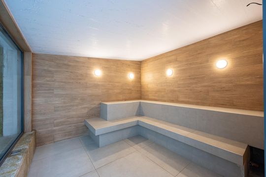 Compra apartamento com varanda e piscina na Vila Clementino. 2 suítes. — Sauna