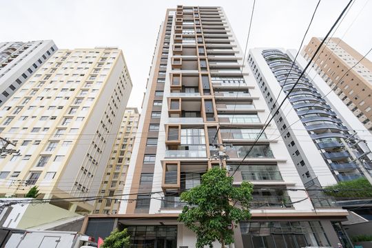 Compra apartamento com varanda e piscina na Vila Clementino. 2 suítes. — Fachada