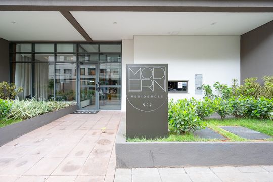 Compra apartamento com varanda e piscina na Vila Clementino. 2 suítes. — Fachada 