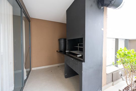 Compra apartamento com varanda e piscina na Vila Clementino. 2 suítes. — Churrasqueira