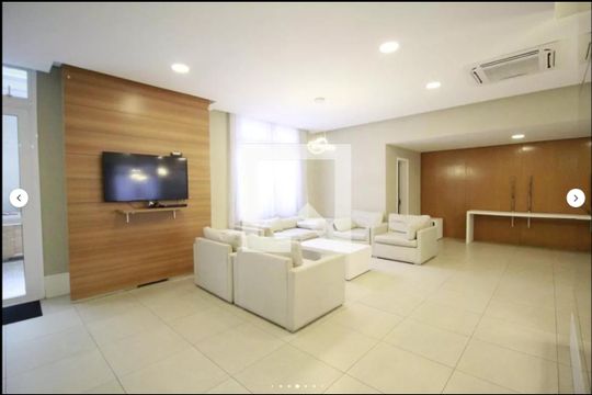 Compra apartamento mobiliado em Vila Olímpia, 3 quartos, varanda, piscina e academia no condomínio. — Área comum