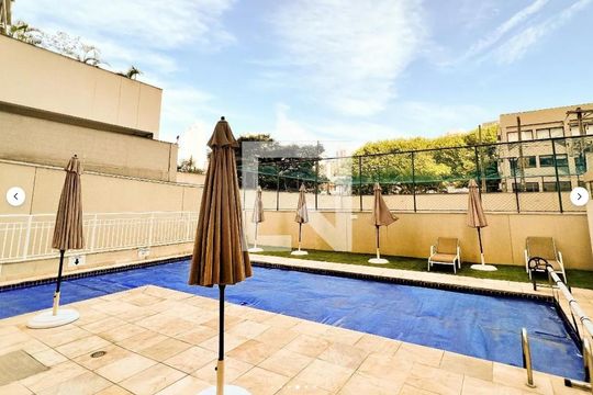 Compra apartamento mobiliado em Vila Olímpia, 3 quartos, varanda, piscina e academia no condomínio. — Área comum