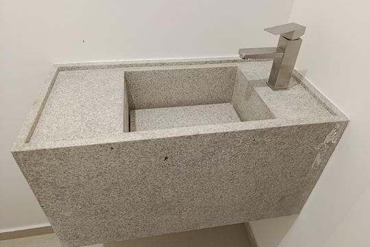 Comprar apartamento no Jardim Paulista com 3 quartos. — Lavabo