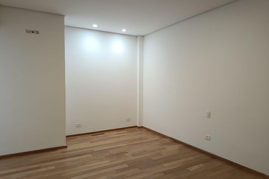 Comprar apartamento no Jardim Paulista com 3 quartos. — Suíte