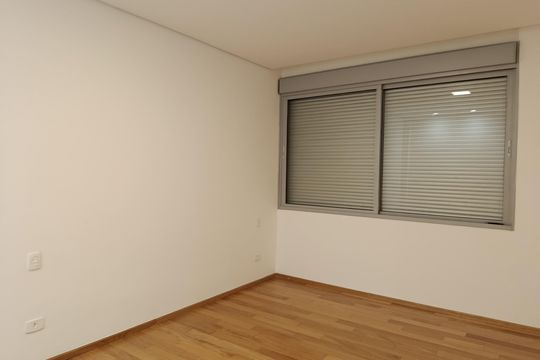 Comprar apartamento no Jardim Paulista com 3 quartos. — Suíte