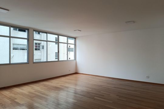 Comprar apartamento no Jardim Paulista com 3 quartos. — Sala