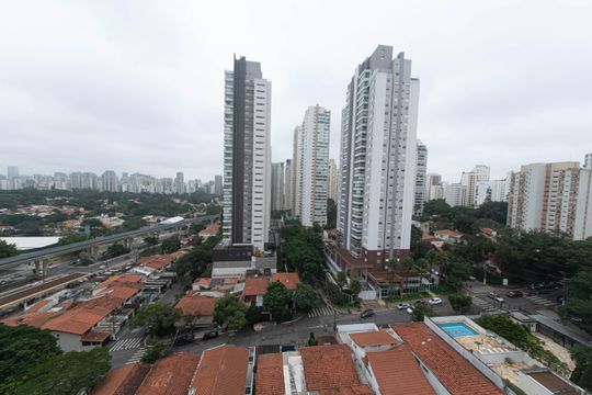 Compra apartamento no Parque Colonial com 3 quartos, churrasqueira, varanda e quintal. — Suite 3 - Vista
