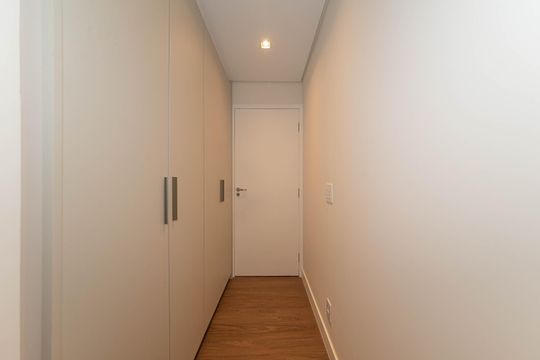 Compra apartamento no Parque Colonial com 3 quartos, churrasqueira, varanda e quintal. — Suite 2