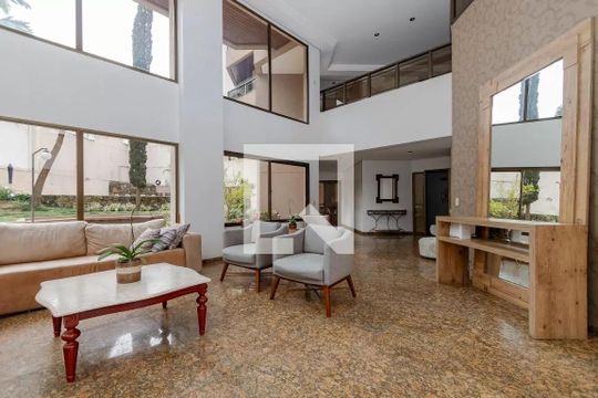 Compra apartamento no Parque Colonial com 3 quartos, churrasqueira, varanda e quintal. — Area Comum