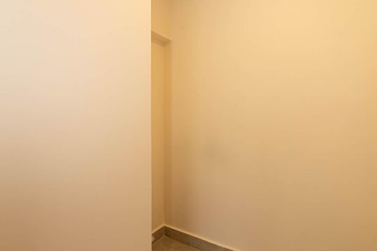 Compra apartamento no Parque Colonial com 3 quartos, churrasqueira, varanda e quintal. — Area Gourmet - Deposito