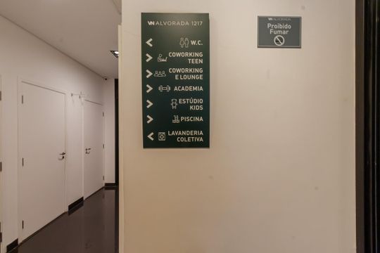 Compra apartamento mobiliado na Vila Olímpia, 2 quartos, academia no condomínio. — Área comum -