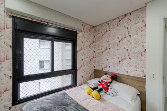 Compra apartamento mobiliado na Vila Olímpia, 2 quartos, academia no condomínio. — Suíte