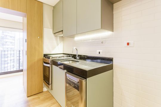 Comprar apartamento na Vila Olímpia com 2 quartos, 1 suíte e piscina no condomínio. — Cozinha