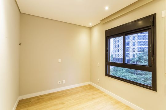 Comprar apartamento na Vila Olímpia com 2 quartos, 1 suíte e piscina no condomínio. — Quarto 1