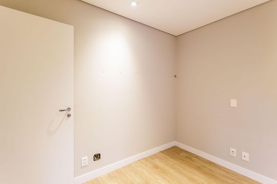 Comprar apartamento na Vila Olímpia com 2 quartos, 1 suíte e piscina no condomínio. — Quarto 1