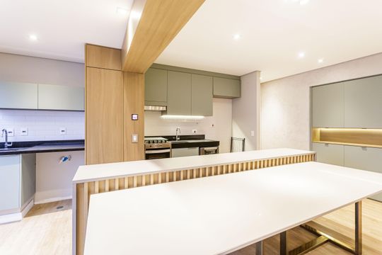 Comprar apartamento na Vila Olímpia com 2 quartos, 1 suíte e piscina no condomínio. — Cozinha