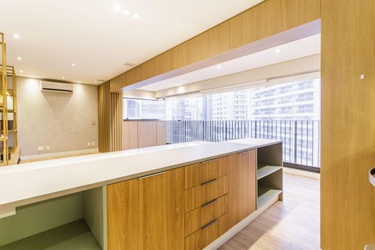 Comprar apartamento na Vila Olímpia com 2 quartos, 1 suíte e piscina no condomínio. — Cozinha