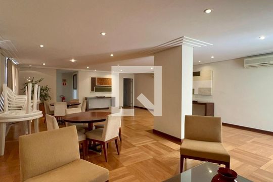 Apartamento à venda, com 102 m², 3 quartos e 2 vagas — Salão de Festas