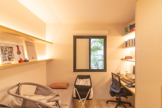 Comprar apartamento mobiliado com 3 quartos, 1 suíte. — Quarto 2