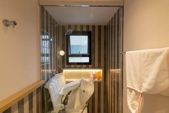 Comprar apartamento mobiliado com 3 quartos, 1 suíte. — Banheiro da Suíte