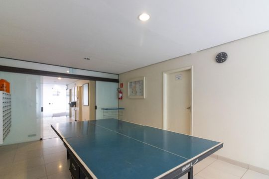 Comprar apartamento mobiliado com 3 quartos, 1 suíte. — Sala de Jogos