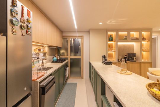 Comprar apartamento mobiliado com 3 quartos, 1 suíte. — Cozinha