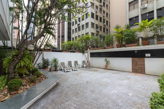 Comprar apartamento mobiliado com 3 quartos, 1 suíte. — Área comum