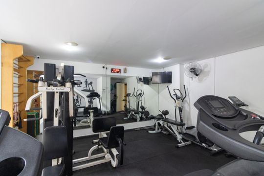Comprar apartamento mobiliado com 3 quartos, 1 suíte. — Área comum - Academia