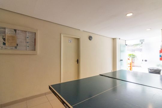 Comprar apartamento mobiliado com 3 quartos, 1 suíte. — Sala de Jogos