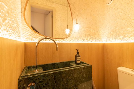 Comprar apartamento mobiliado com 3 quartos, 1 suíte. — Lavabo