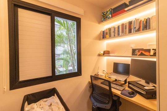 Comprar apartamento mobiliado com 3 quartos, 1 suíte. — Quarto 2
