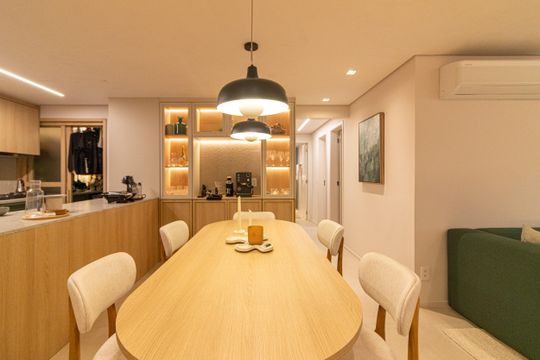 Comprar apartamento mobiliado com 3 quartos, 1 suíte. — Sala